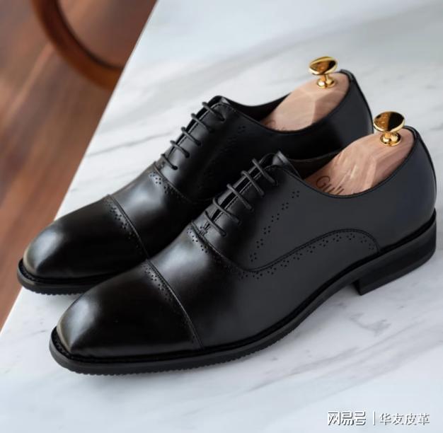 型进化论：从功能到时尚的百年演变新利体育luck18知识分享｜鞋(图3)