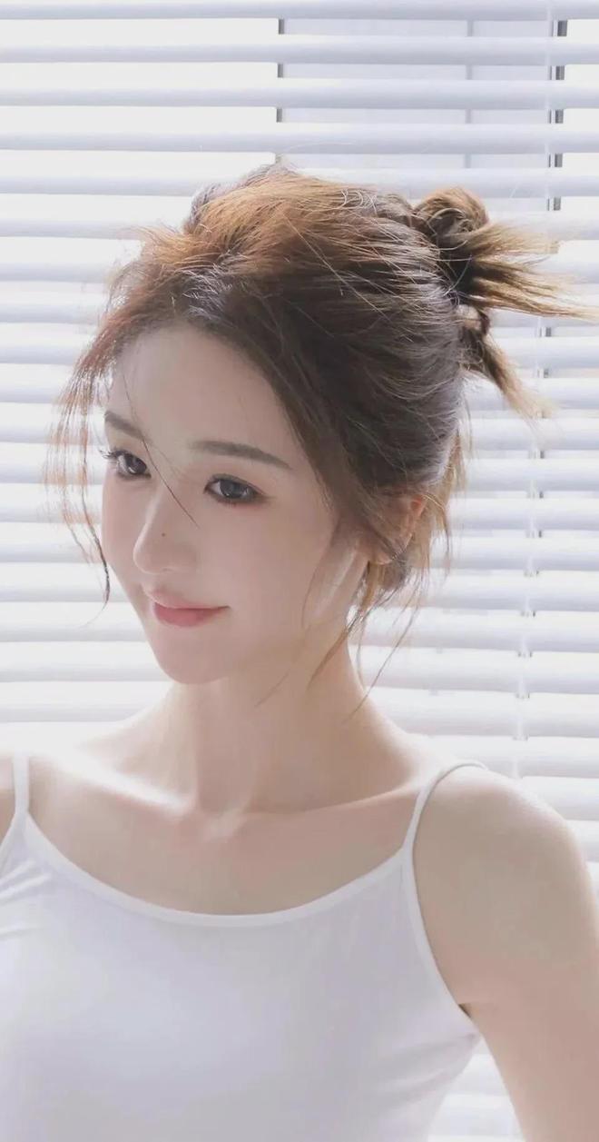 到里面了女女啊别J嗯嗯頂